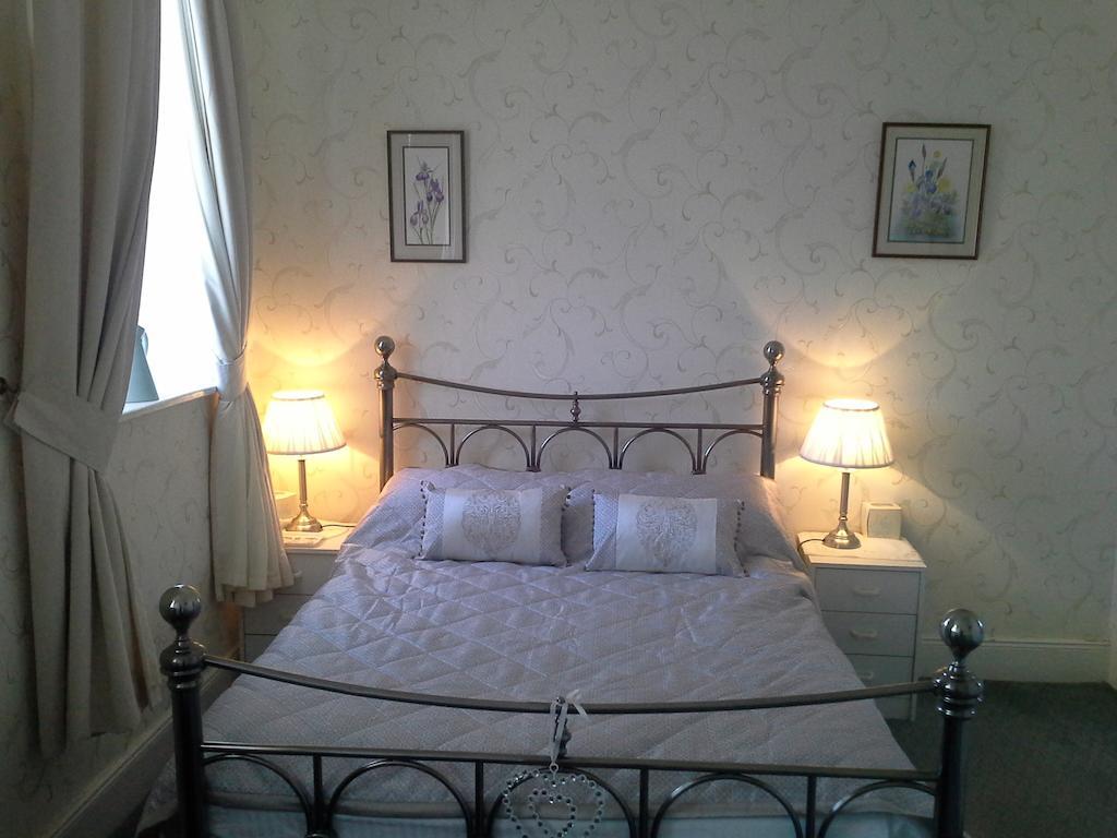 Green Bank Guest House Barrow-in-Furness Oda fotoğraf