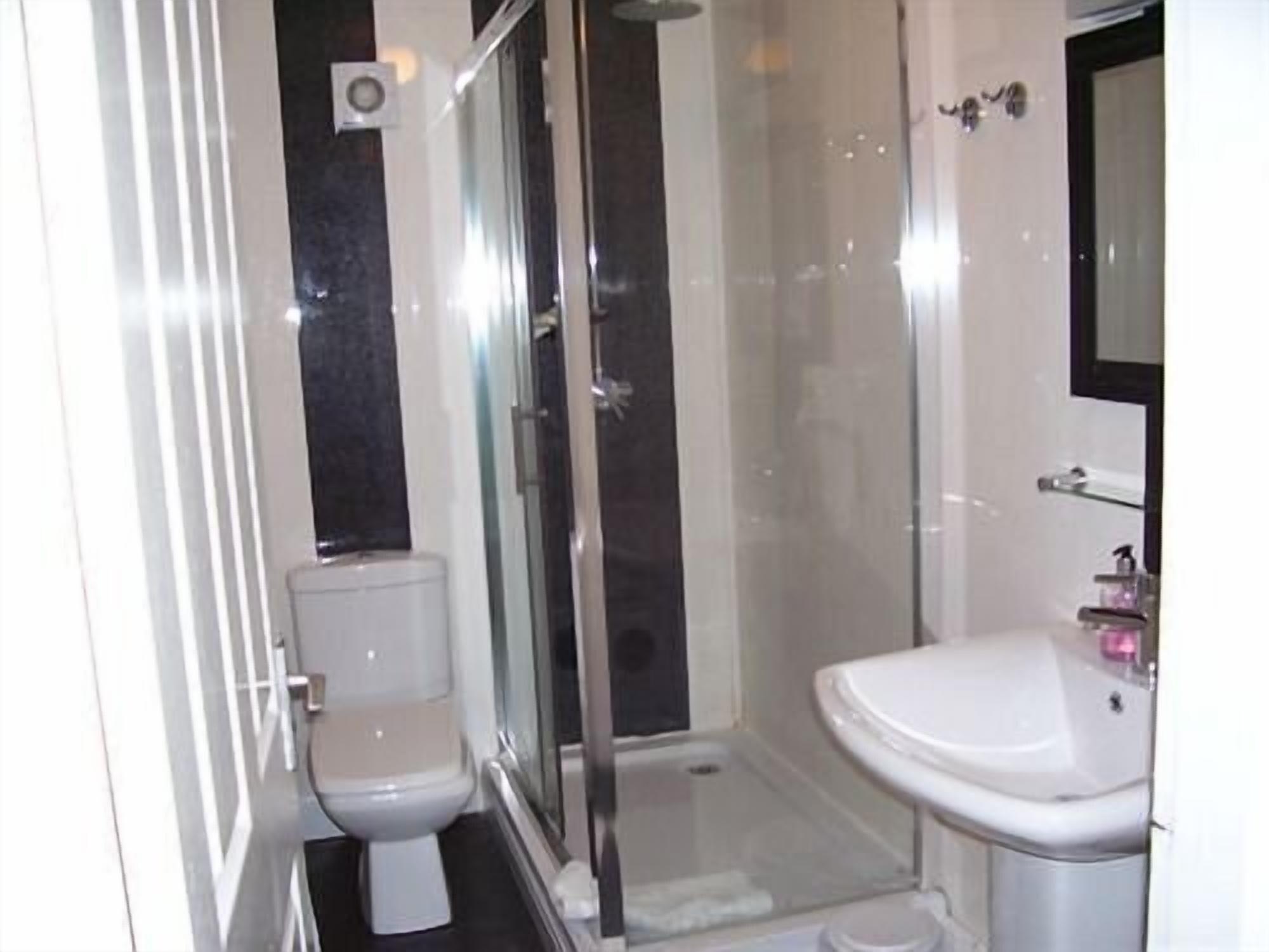 Green Bank Guest House Barrow-in-Furness Dış mekan fotoğraf