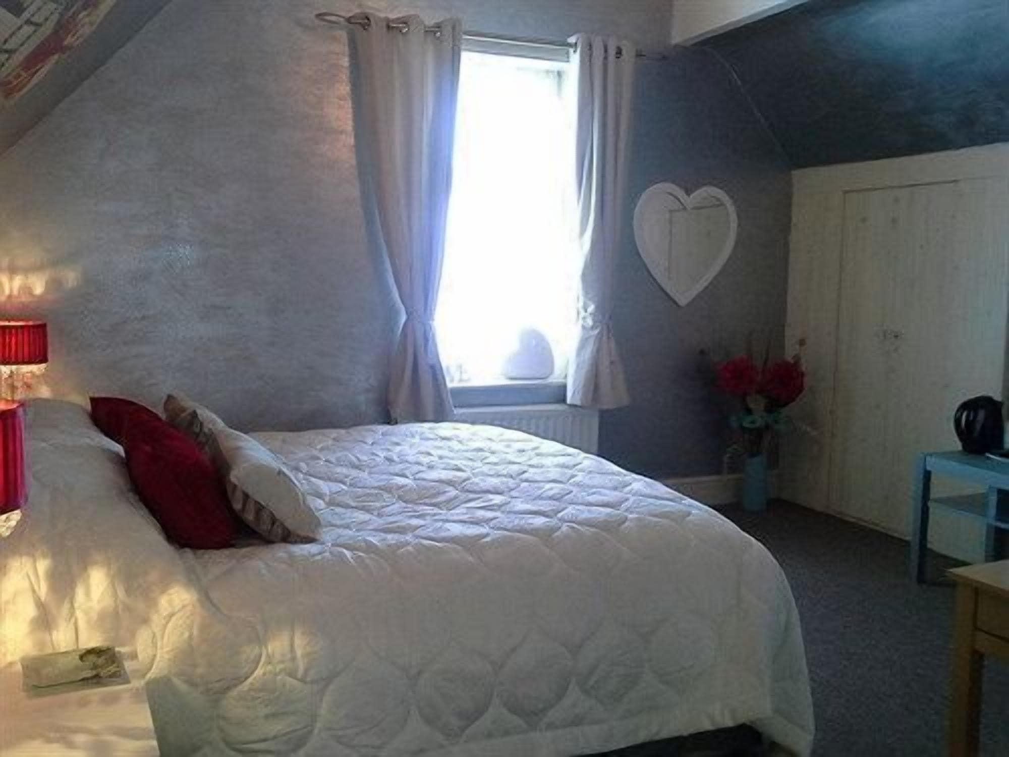 Green Bank Guest House Barrow-in-Furness Dış mekan fotoğraf