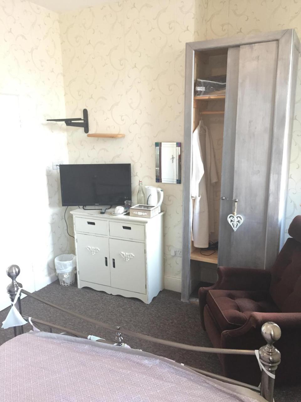 Green Bank Guest House Barrow-in-Furness Oda fotoğraf