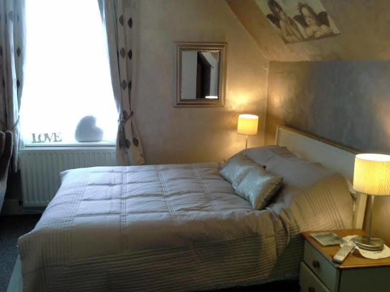 Green Bank Guest House Barrow-in-Furness Dış mekan fotoğraf